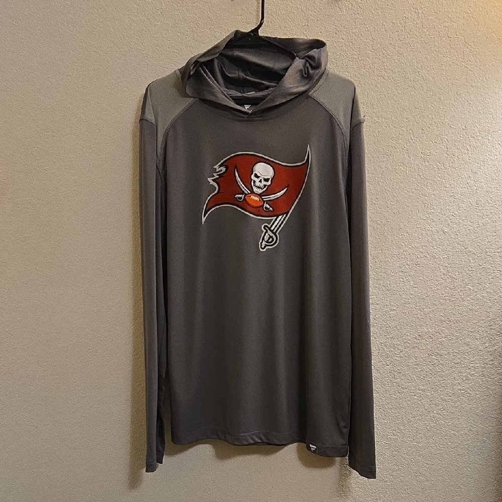 NFL Tampa Bay Buccaneers Fanatics Performance Hoodie with Logo - Gray - Large